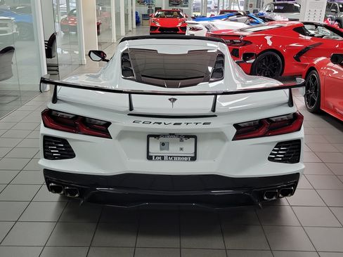Used 2023 Chevrolet Corvette Stingray Coupe w/ 1LT RWD image 3