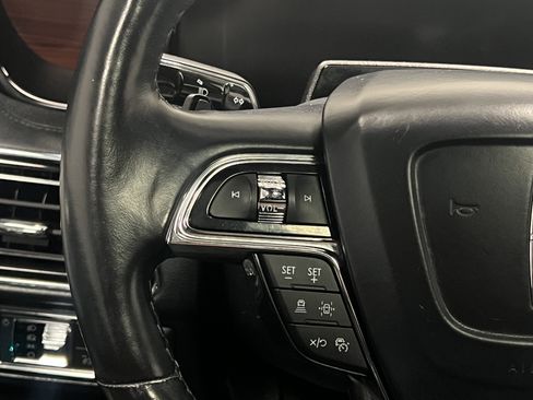 Used 2022 Lincoln Navigator L Reserve image 21