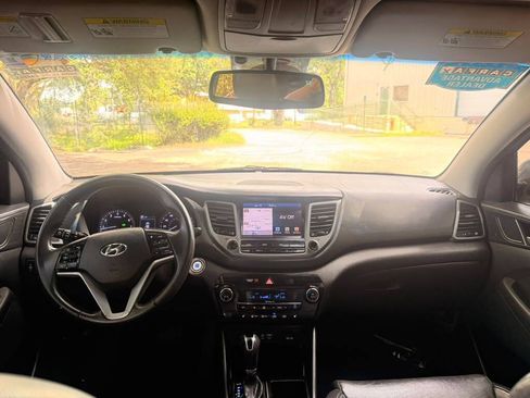 Used 2018 Hyundai Tucson SEL Plus w/ Cargo Package FWD image 12