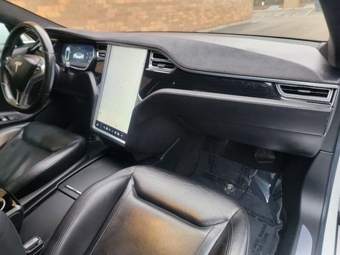 Used 2016 Tesla Model S image 19