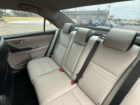 Used 2015 Toyota Camry SE image 26