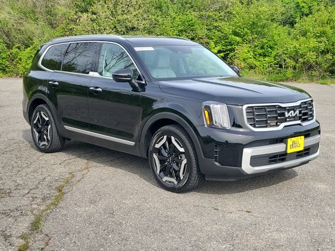 Used 2024 Kia Telluride S AWD/4WD image 3