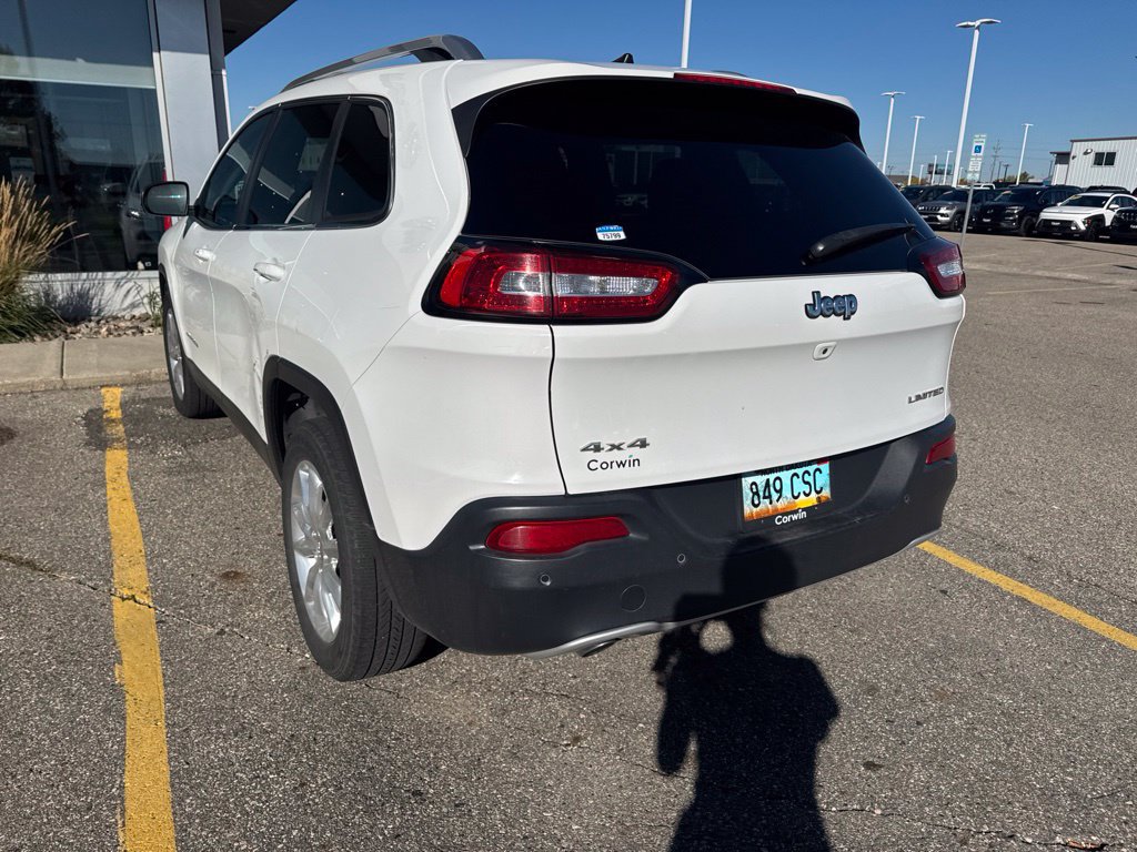 Used 2017 Jeep Cherokee Limited AWD/4WD image 5