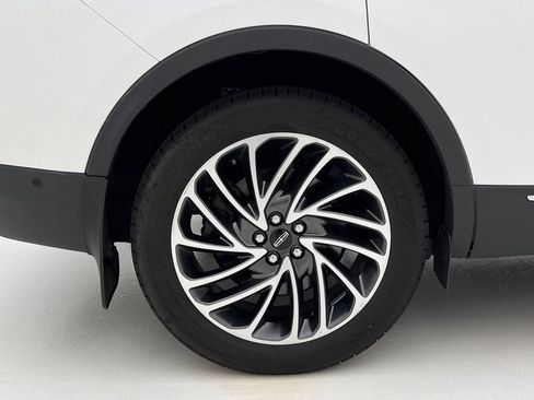 Used 2020 Lincoln Nautilus Reserve AWD/4WD image 29