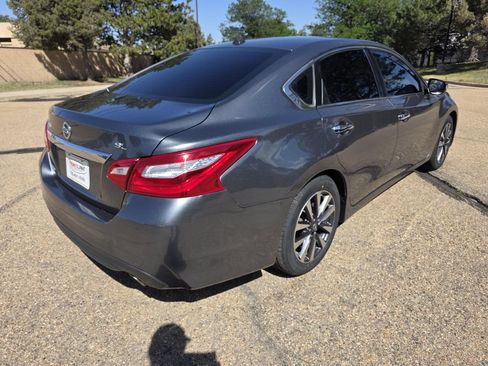 Used 2017 Nissan Altima 2.5 SL FWD image 7