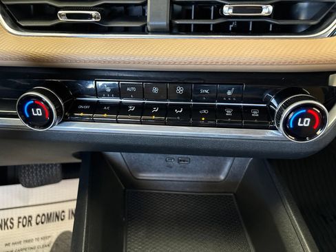 Used 2026 Chevrolet Equinox ACTIV FWD image 24