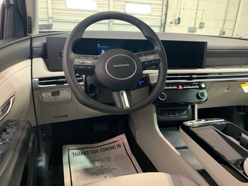 New 2026 Hyundai Tucson Blue SE AWD/4WD image 4