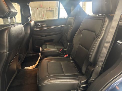 Used 2016 Ford Explorer Limited w/ Equipment Group 301A AWD/4WD image 18