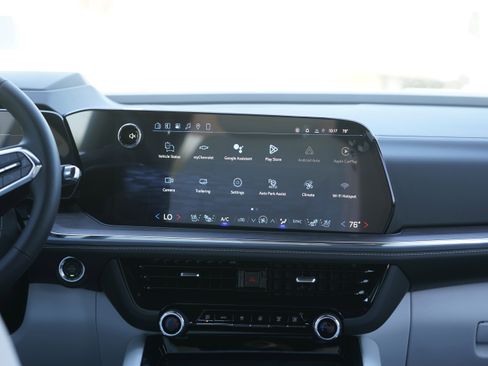 New 2026 Chevrolet Suburban Premier RWD image 30