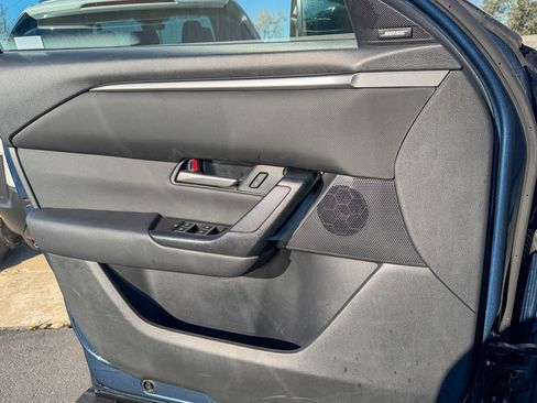 Used 2025 MAZDA CX-50 AWD 2.5 S w/ Premium Package image 11