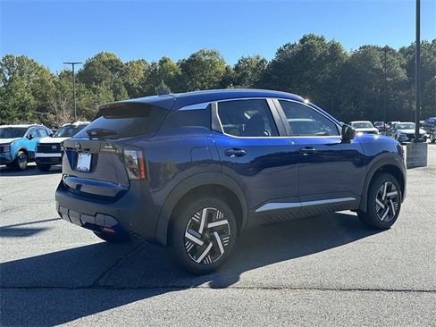 New 2026 Nissan Kicks SV image 8