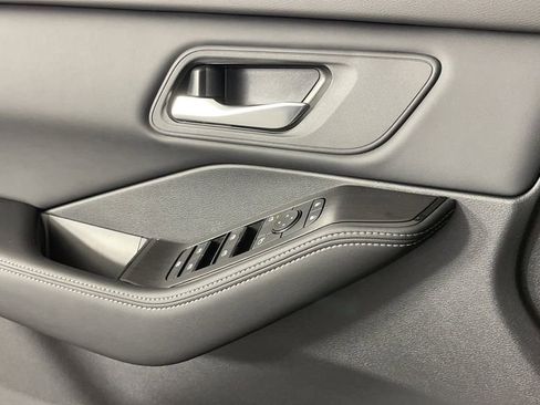 New 2025 Nissan Rogue SV image 29