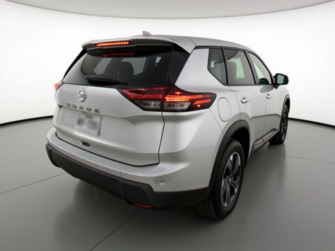 Used 2025 Nissan Rogue SV FWD image 9