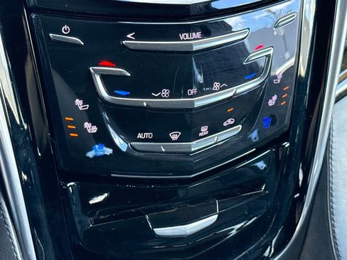 Used 2020 Cadillac Escalade ESV Platinum w/ Escalade Sport Edition image 24