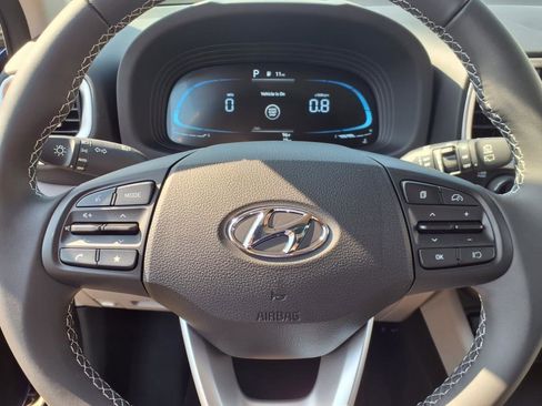 New 2025 Hyundai Venue SEL image 11