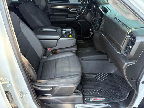 Used 2022 Chevrolet Silverado 1500 RST AWD/4WD image 18