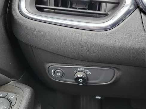 Used 2023 Chevrolet Equinox LT image 12