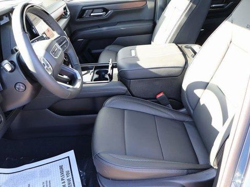 New 2026 GMC Yukon XL Denali w/ Denali Reserve Package image 41