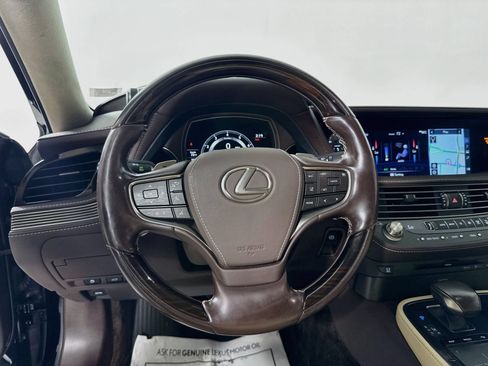 Used 2019 Lexus LS 500 AWD w/ Interior Upgrade Package image 12