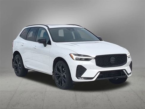 Used 2026 Volvo XC60 B5 Ultra w/ Protection Package Premier image 8
