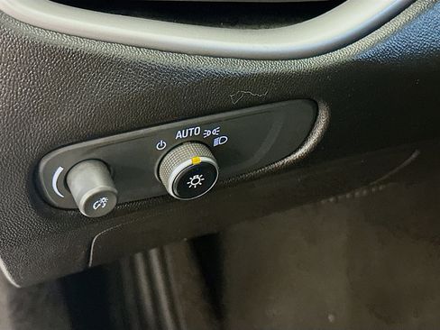 Used 2024 Chevrolet Malibu LT FWD image 17
