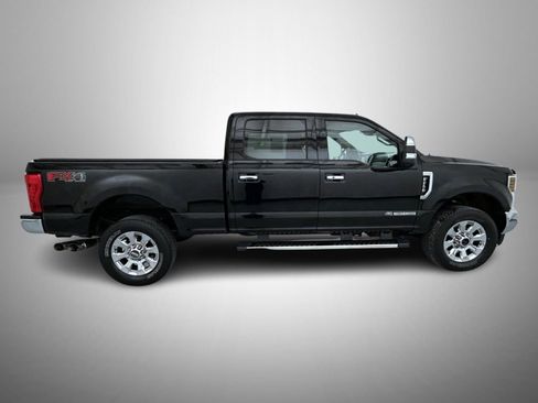 Used 2019 Ford F250 Lariat w/ Lariat Ultimate Package image 4