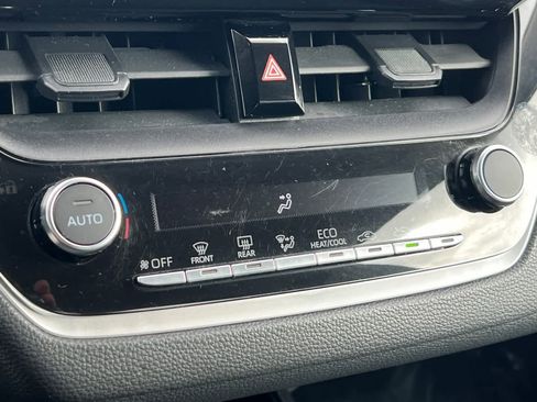 Used 2023 Toyota Corolla LE image 22