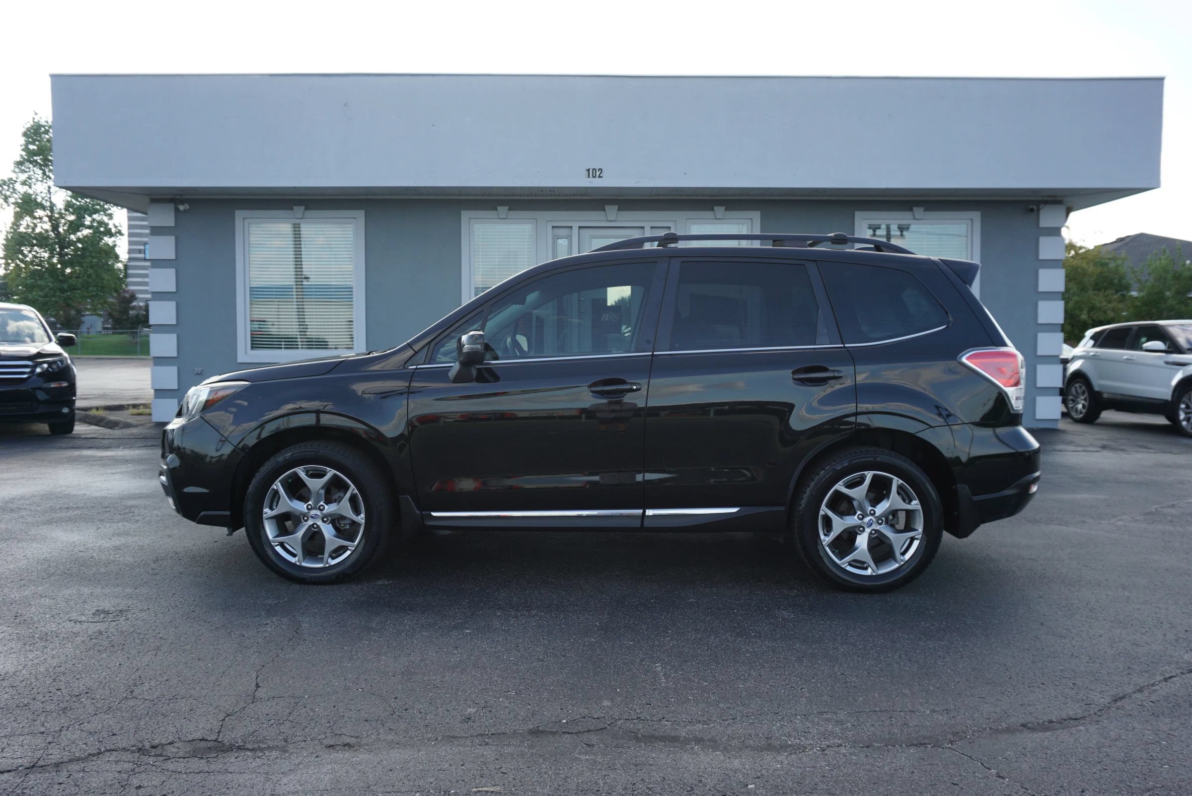 Used 2017 Subaru Forester 2.5i Touring AWD/4WD image 8