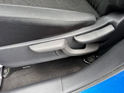 Used 2023 Nissan Kicks SV FWD image 15
