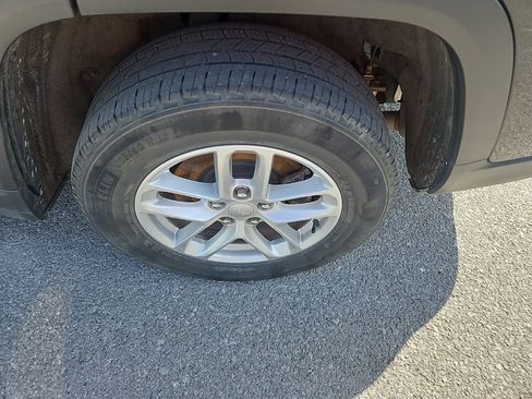 Used 2022 Jeep Grand Cherokee L Laredo w/ Luxury Tech Group I image 12