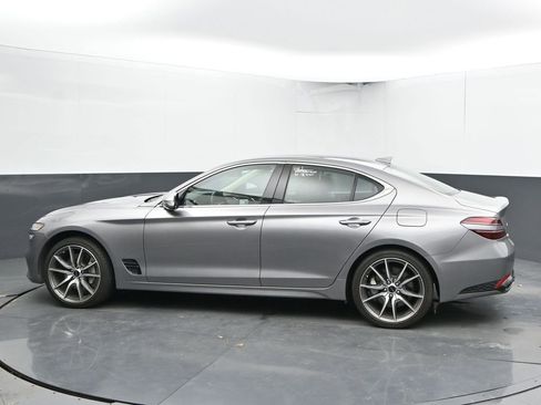 Used 2025 Genesis G70 2.5T image 8