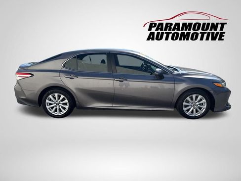 Used 2018 Toyota Camry LE FWD image 8
