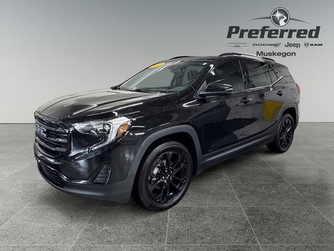 Used 2019 GMC Terrain SLE w/ Driver Convenience Package AWD/4WD image 10