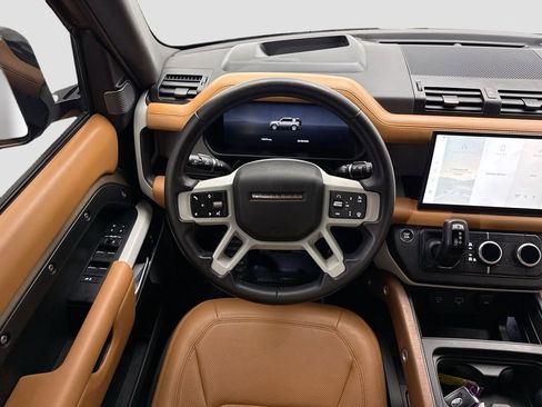 Certified 2024 Land Rover Defender 110 SE AWD/4WD image 10
