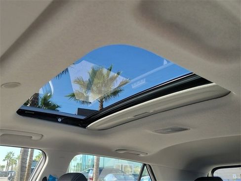 New 2026 Hyundai Venue SEL image 18