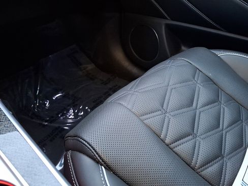 Certified 2025 Genesis GV80 3.5T e-SC image 26