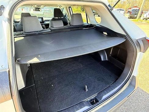 Used 2022 Toyota RAV4 XLE image 14