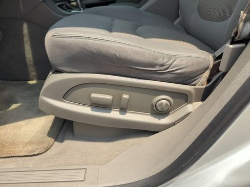 Used 2015 Chevrolet Traverse LT FWD image 13