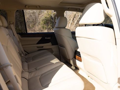 Used 2020 Lexus LX 570 4WD w/ Luxury Package image 62