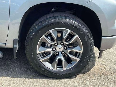 Certified 2023 Chevrolet Silverado 1500 RST image 8