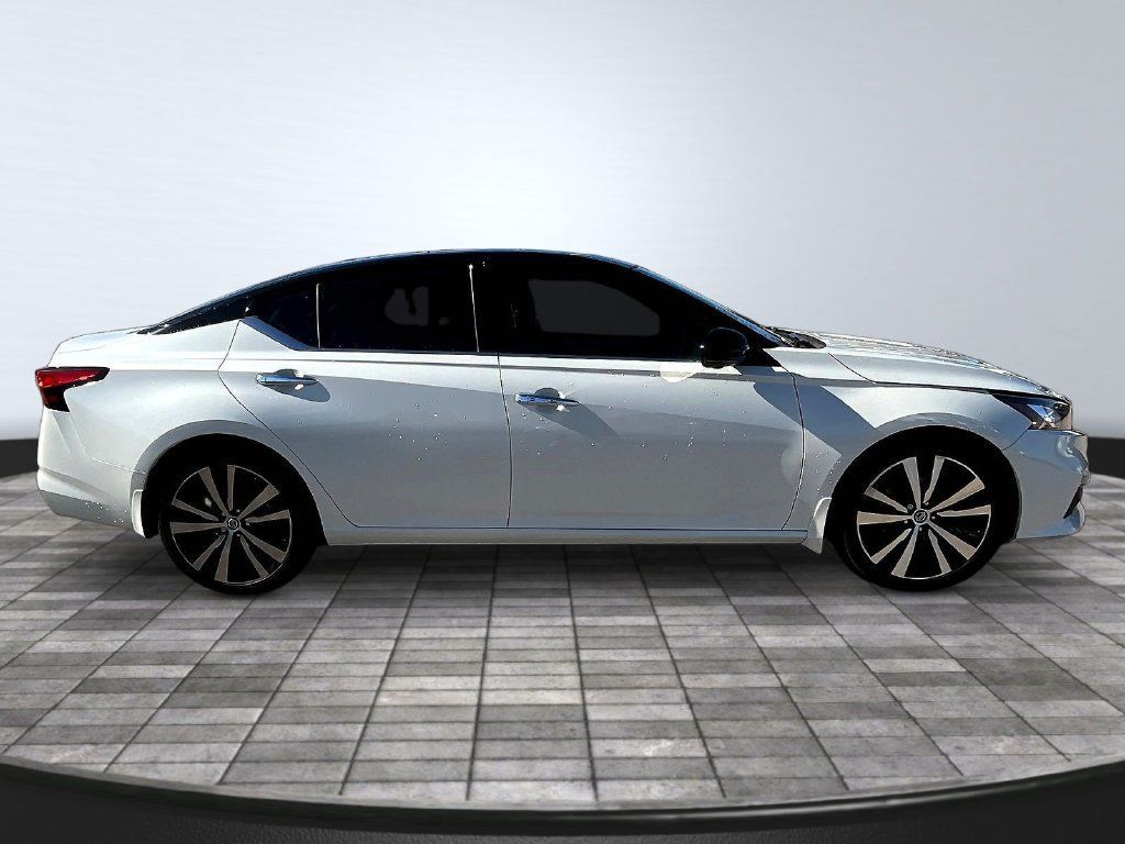 Used 2020 Nissan Altima 2.5 Platinum AWD/4WD image 8