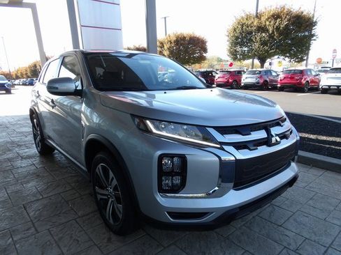 New 2025 Mitsubishi Outlander Sport SE image 3