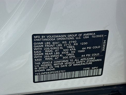 Used 2023 Volkswagen ID.4 Pro S Plus AWD/4WD image 12