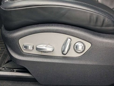 Used 2023 Porsche Macan Turbo AWD/4WD image 20