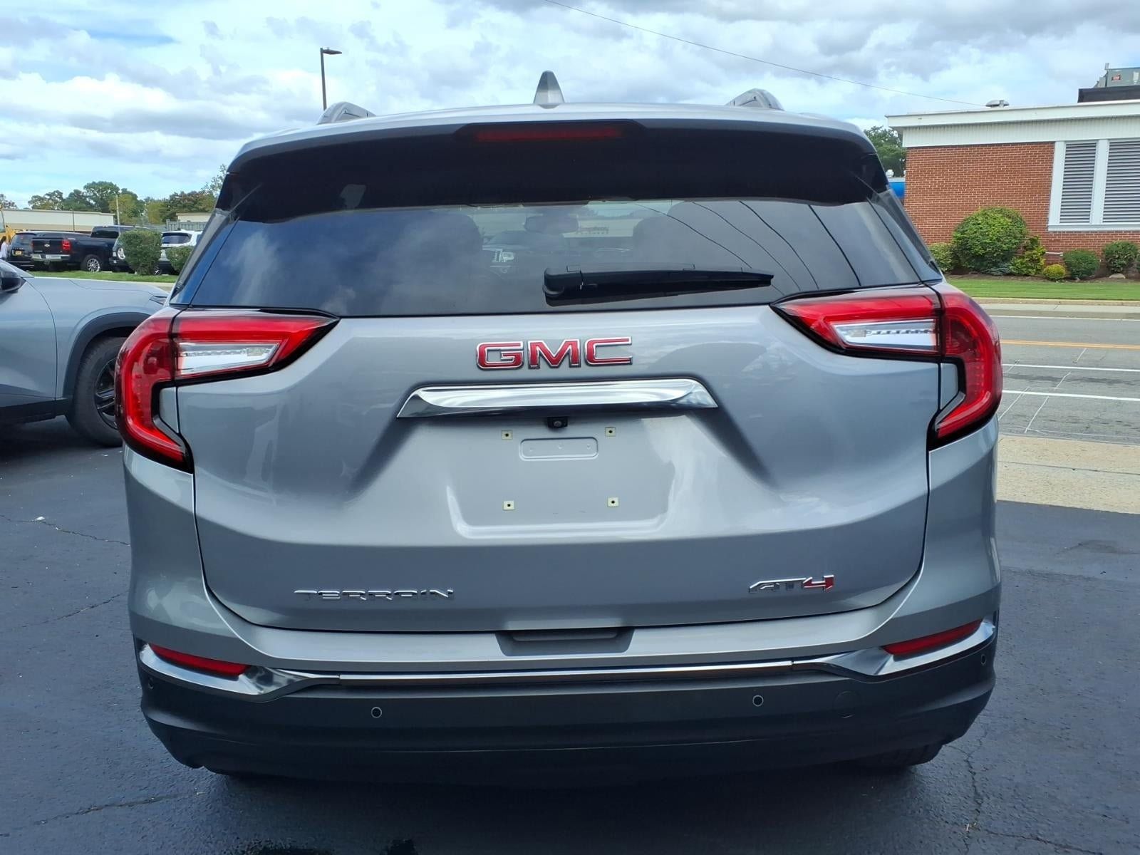 Used 2024 GMC Terrain AT4 w/ LPO, Floor Liner Package AWD/4WD image 6