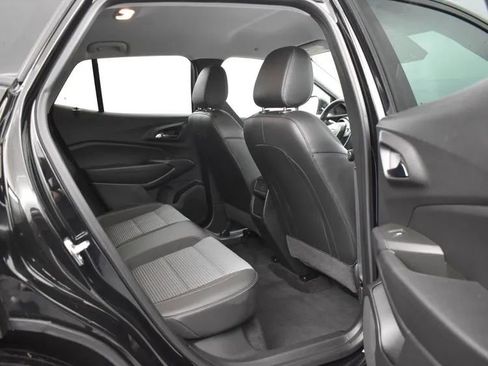 Used 2024 Chevrolet Trax LT w/ Driver Confidence Package image 18