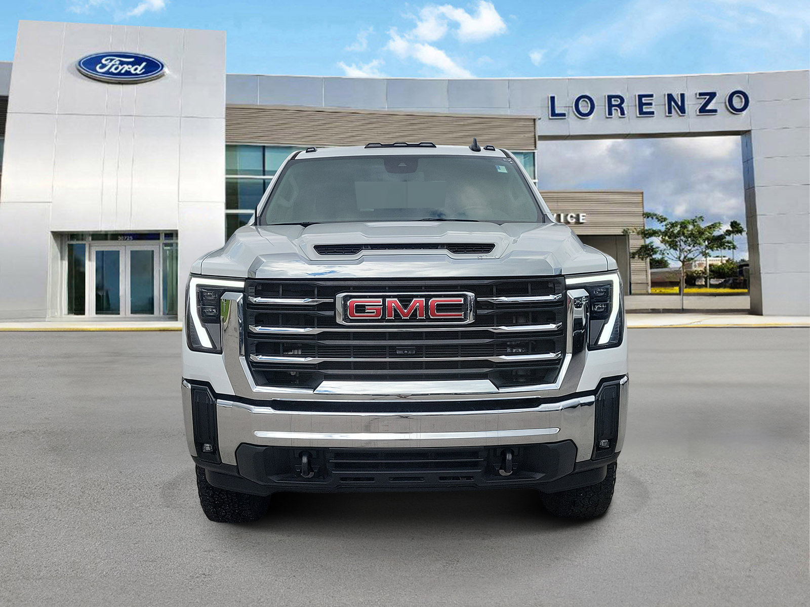 Used 2024 GMC Sierra 2500 SLE w/ SLE Value Package; AWD/4WD image 2