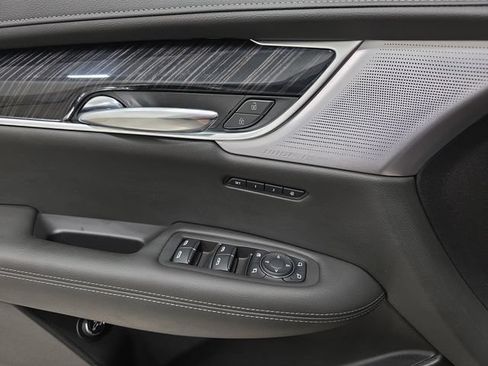 Certified 2024 Cadillac XT6 Premium Luxury w/ LPO, Floor Liner Package AWD/4WD image 25