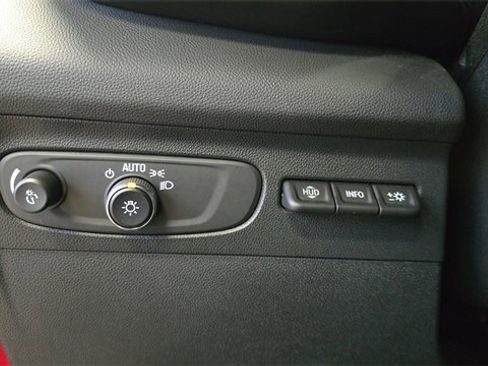 Used 2023 Buick Envision Avenir image 22