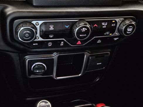 Used 2022 Jeep Gladiator Sport AWD/4WD image 15